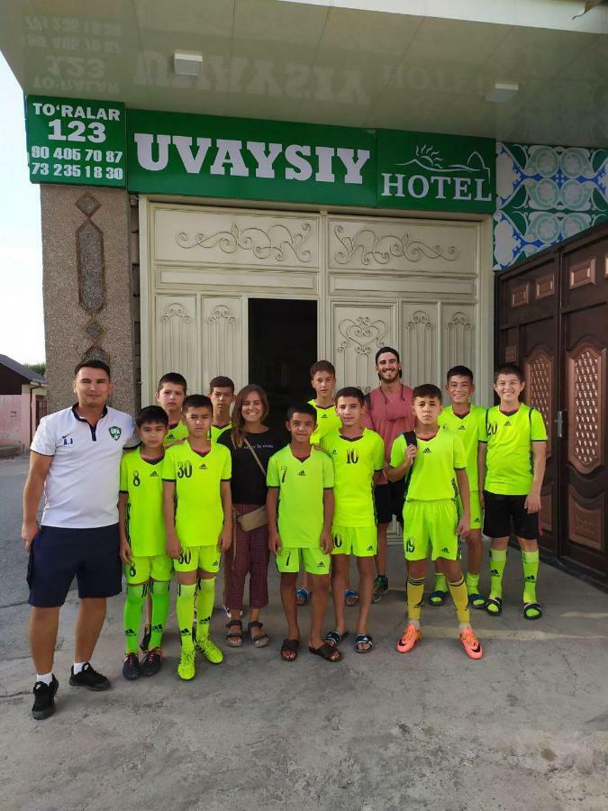 Uvaysiy Family Guest House Marghilon Bagian luar foto