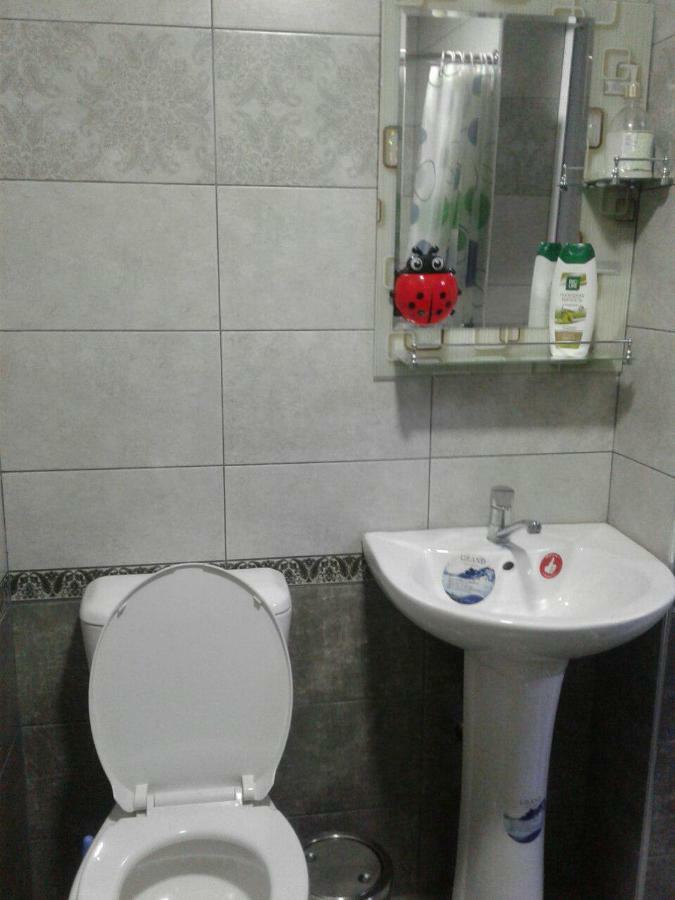 Uvaysiy Family Guest House Marghilon Bagian luar foto